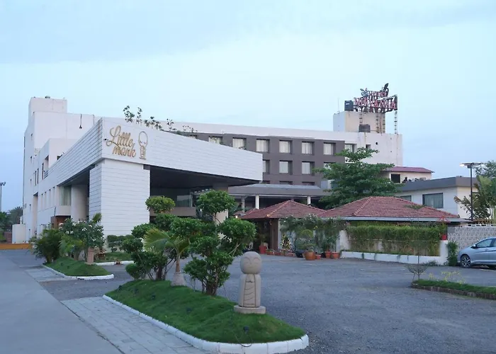 Monk\'S Nirvanaa Hotel & Resort