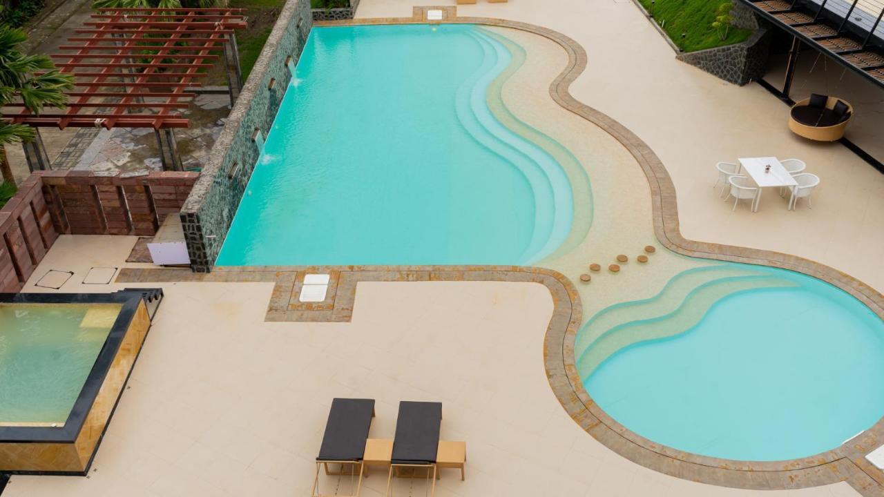 Monk's Nirvanaa & Hotel